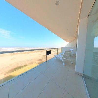 VENTA DE HERMOSO DÚPLEX FRENTE AL MAR, PIMENTEL